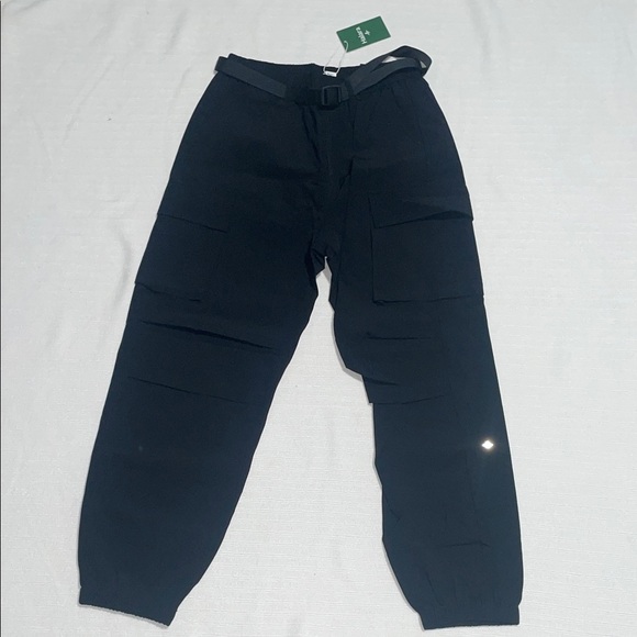 HALARA Pants - Halara Black Cargo Jogger Pants with Belt